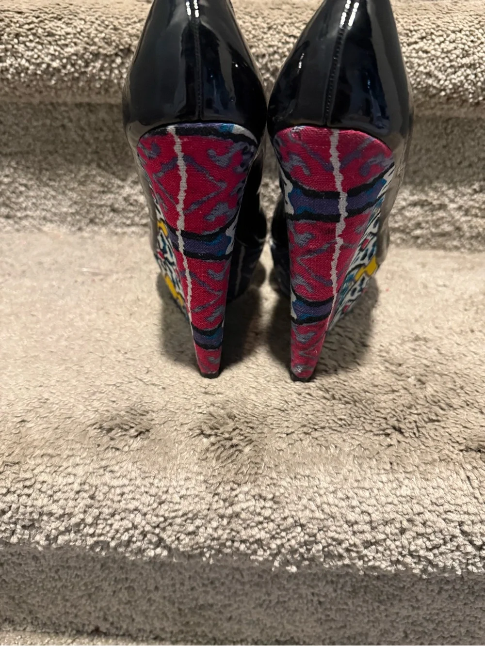 Steve Madden Black Patent Platform Pumps with Multicolor Printed Toe